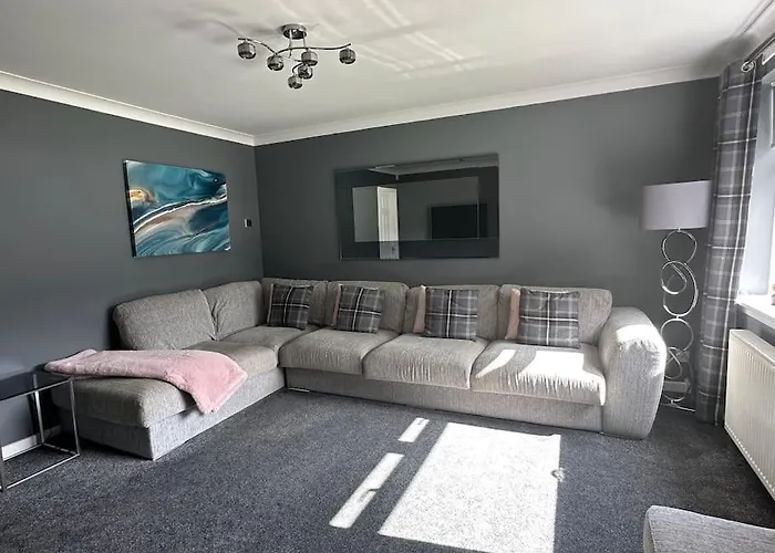 Family Friendly Detached 2 Bed Home, Loch Lomond