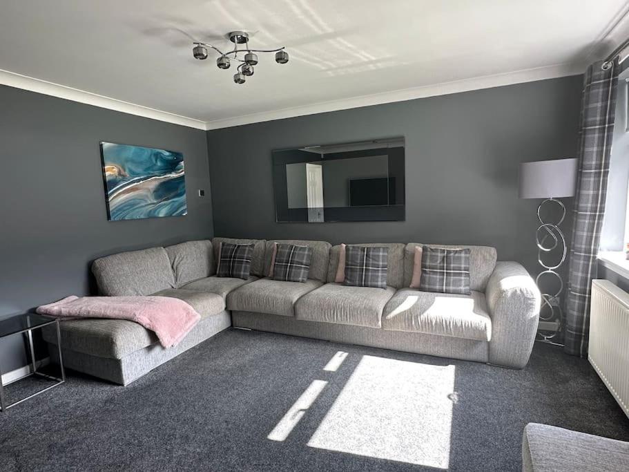 Family Friendly Detached 2 Bed Home, Loch Lomond Holiday home *
